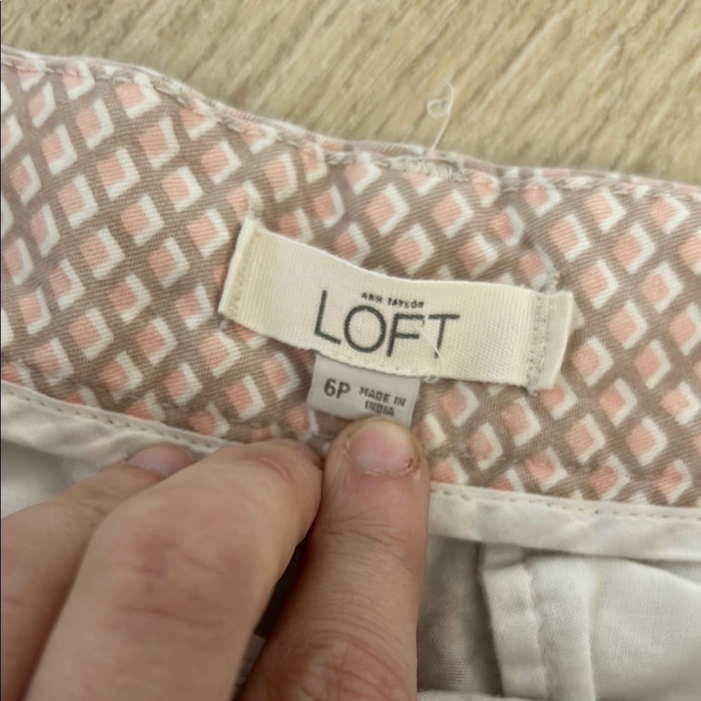 Ann Taylor Loft Patterned Lightweight Summer Shor… - image 3
